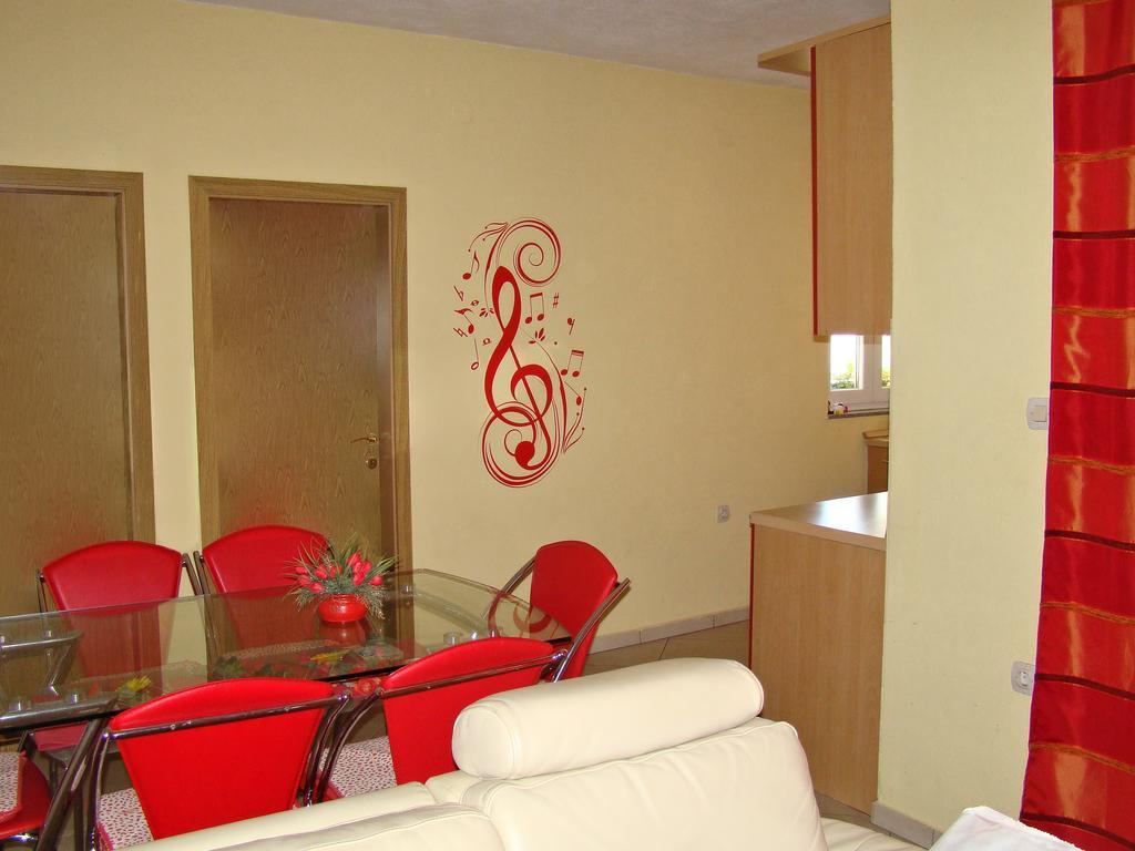 Apartments Buturic Sali Ruang foto